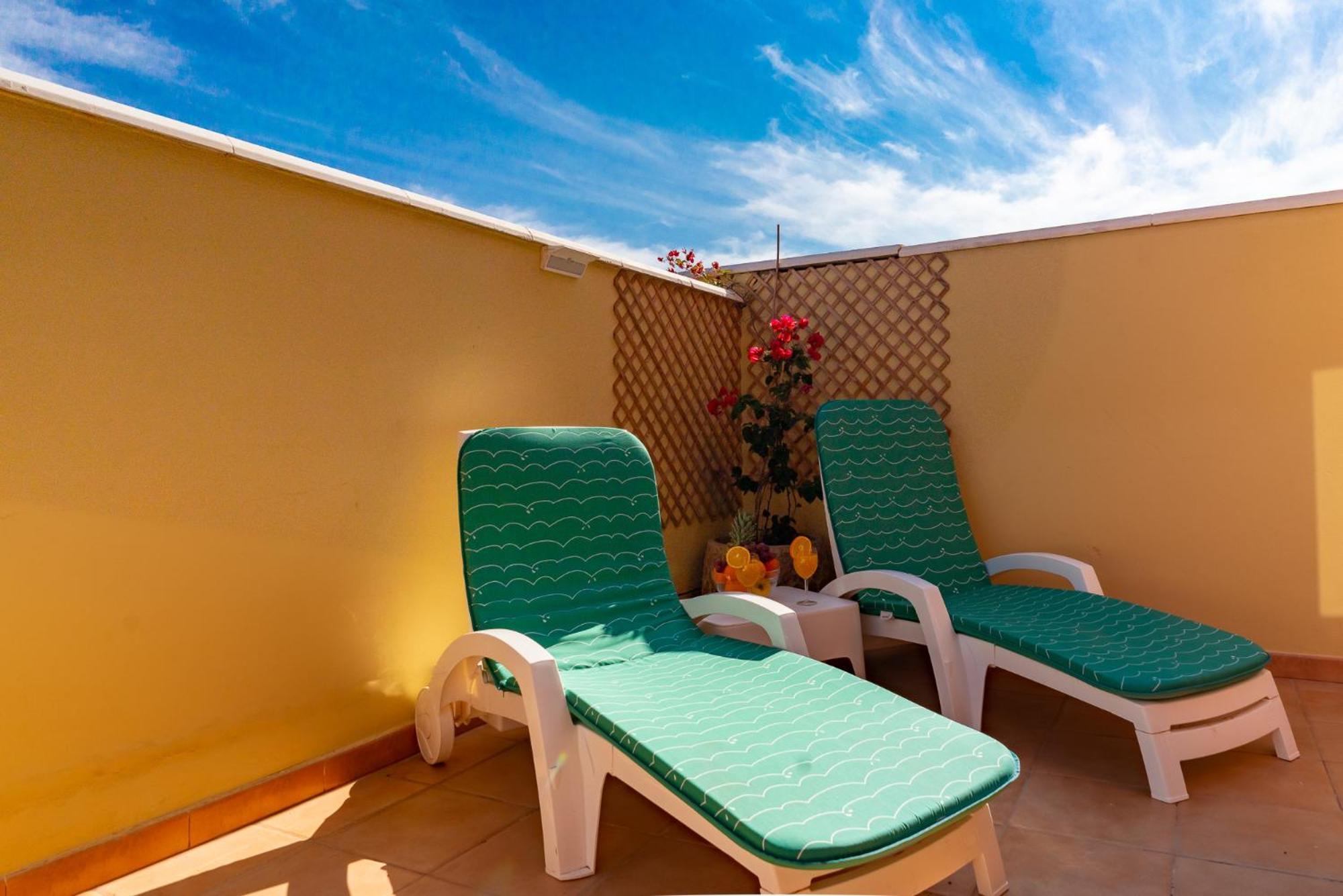 Lucky Thirteen - Apartment With Ocean View Caleta De Fuste Exterior photo