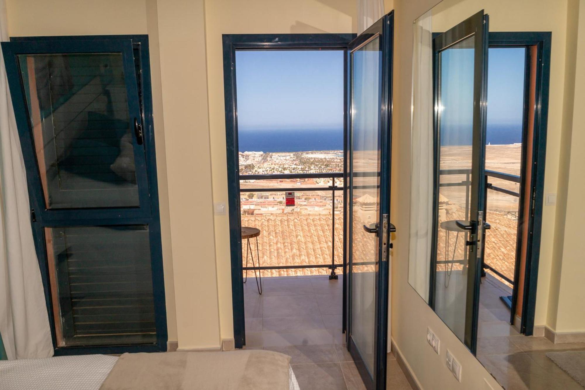 Lucky Thirteen - Apartment With Ocean View Caleta De Fuste Exterior photo